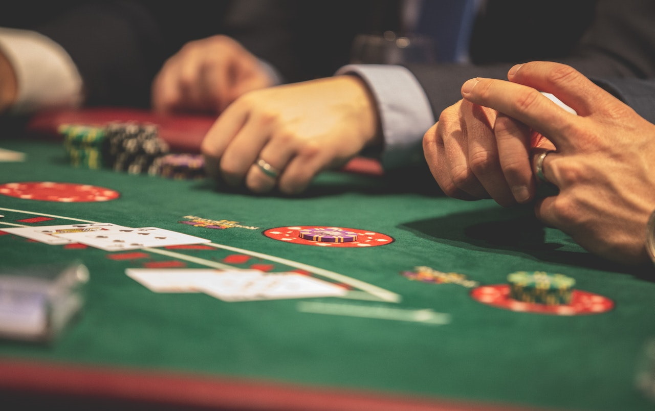 Play Infinite Blackjack Online